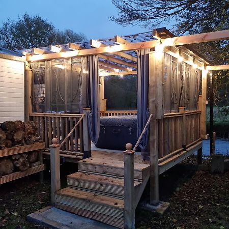 Riverside Cabin In Shropshire Oswestry Exterior foto
