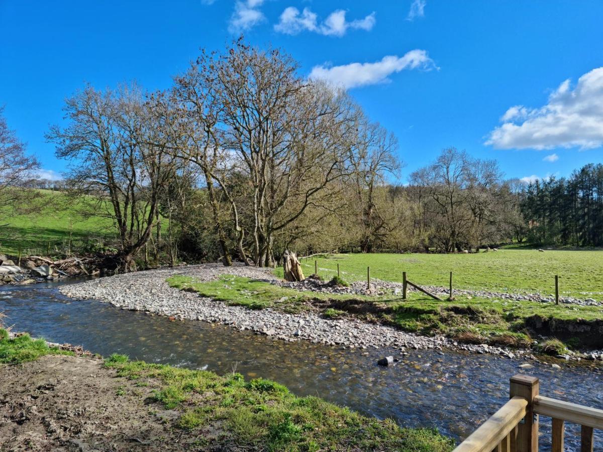 Riverside Cabin In Shropshire Oswestry Exterior foto