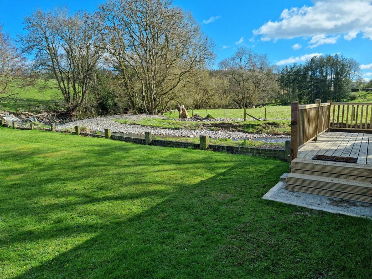 Riverside Cabin In Shropshire Oswestry Exterior foto